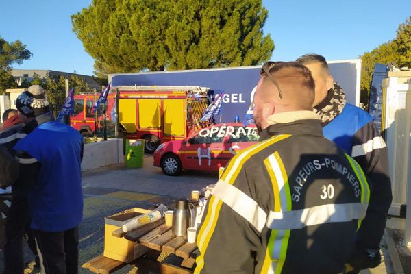 Mobilisation des opérateurs CTA/CODIS à Nîmes (Gard). Mardi 30 novembre 2021.