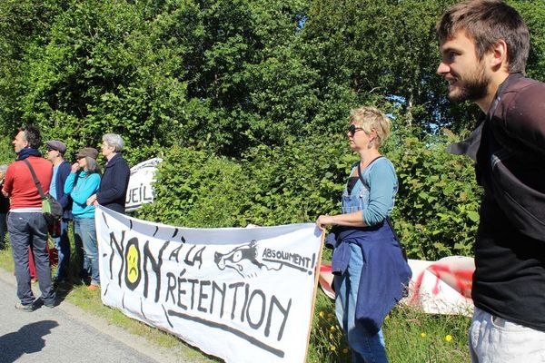 Mobilisation en soutien à Noor Deen Essak, un jeune Soudanais sous le coup d'une procédure d'expulsion.