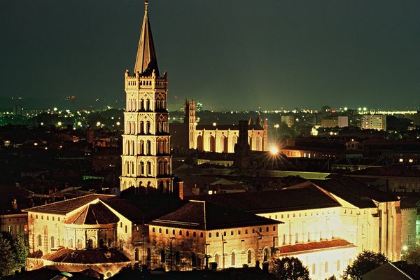 Vue nocturne sur Toulouse