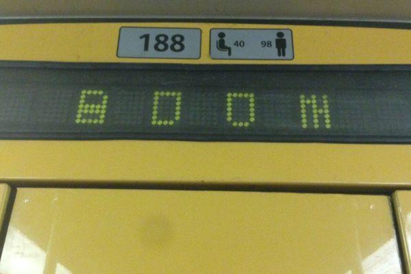"Boom", c'est ce qu'ont pu apercevoir des usagers du métro bruxellois pendant quelques secondes.