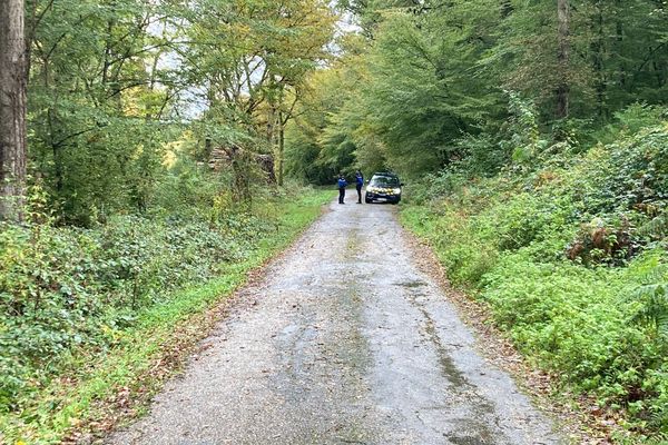 Le corps de Lina retrouvé dans la Nièvre : la route des Tuileries, à Sermoise-sur-Loire, bloquée ce 17 octobre