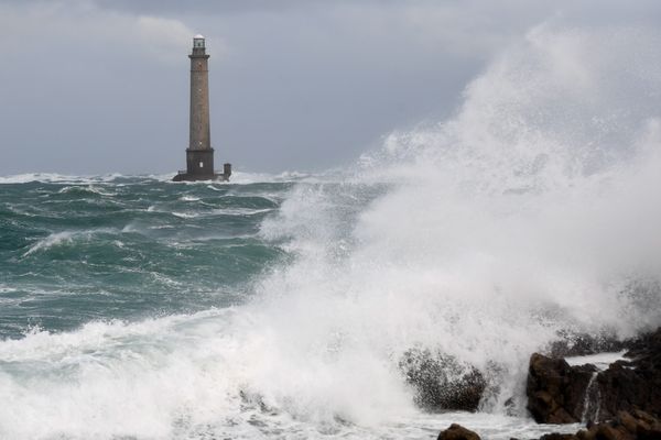 Des rafales jusqu'à 130 km/h sont attendues tout le week-end en Normandie avec la passage de la tempête Darragh.