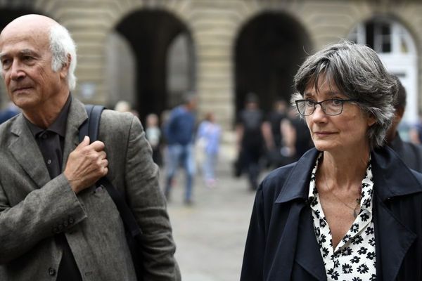 Agnès et Paul-Henri Méric, les parents de Clément Méric, ce 4 septembre 2018 à Paris, au procès de ceux qui auraient porté les coups meurtriers sur leur fils en 2013