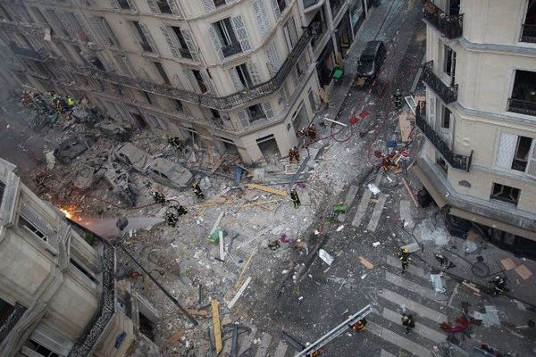 Vue aérienne après l'explosion au 6 rue de Trévise (Paris IXe).