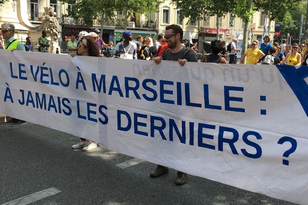 Les cyclistes manifestent à Marseille pour obtenir plus de pistes cyclables