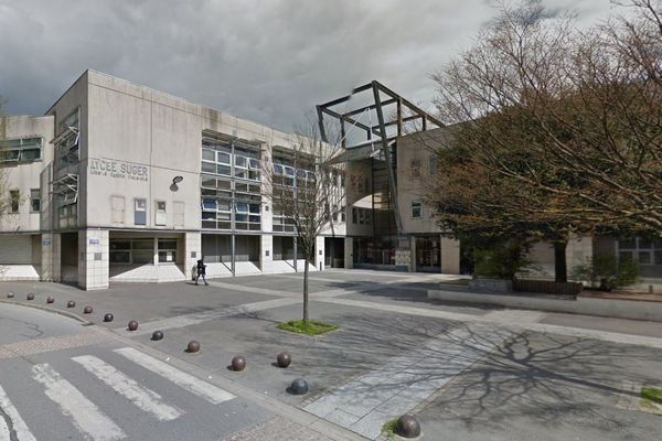 Le lycée Suger, à Saint-Denis, en Seine-Saint-Denis.