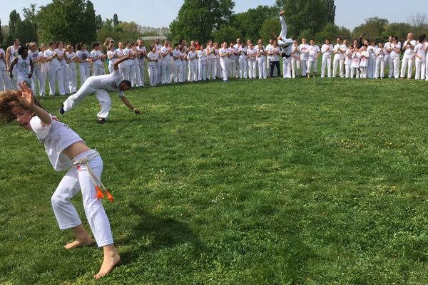 Démonstration de capoeira au jardin des Deux Rives