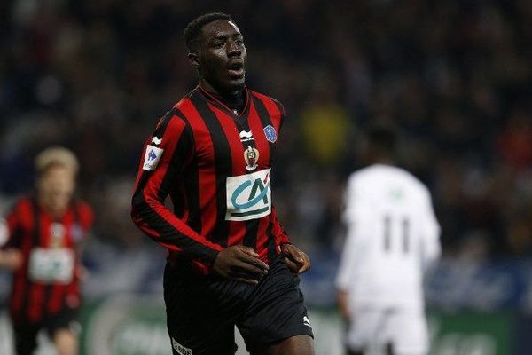 L'attaquant niçois Alexandre Mendy signe pour trois ans au club breton de l'En Avant de Guingamp