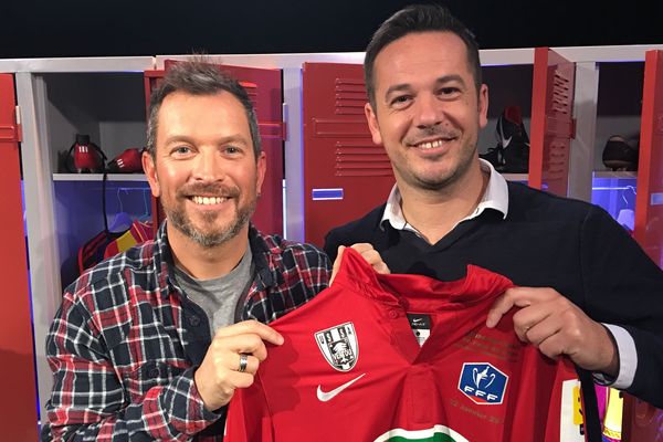 Alban Attonaty, entraîneur de l'USSA Vertou au côté d'Anthony Brulez sur le plateau d'#USBFOOT  