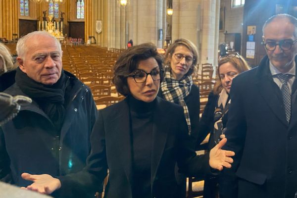 La Ministre de la Culture, en déplacement à Dijon, défend l'idée de rendre payante l'entrée des cathédrales