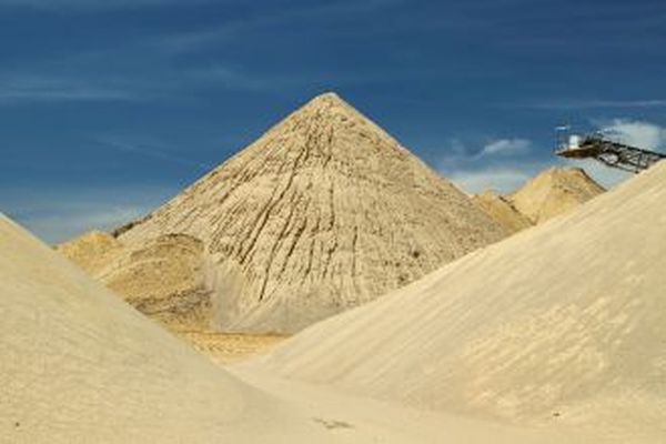 Les habitants de Saint-Colomban vont devoir dire oui ou non à l'extension des carrières de sable.