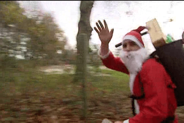 Même le Père Noël avait chaussé les baskets.