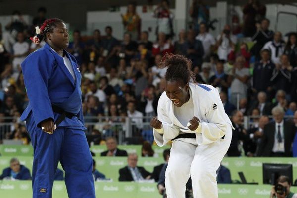 La judokate française laisse exploser sa joie après avoir envoyé au tapis son adversaire en finale à Rio.