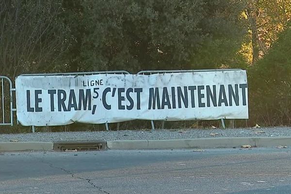 Le projet initial prévoyait l'arrivée du tramway à Lavérune pour octobre 2017.