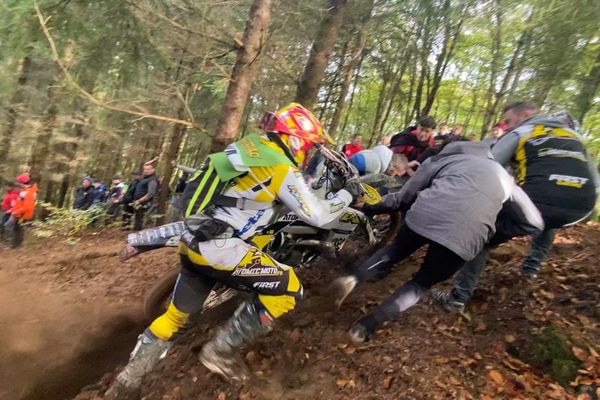 Après le défléchage d'une partie du circuit, certains pilotes de l'En'Duo du Limousin se sont perdus dans la forêt.