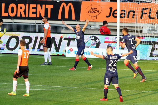 Le but de Gaëtan Robail a permis à Valenciennes de battre Lorient (0-1) durant cette 34ème journée de Ligue 2.