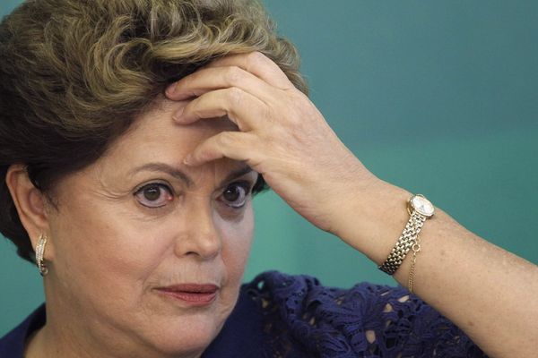 Dilma Roussef : la majorité des sénateurs a voté pour sa suspension pendant 180 jours. Après ce délai, elle pourrait être destituée par la Haute-Assemblée