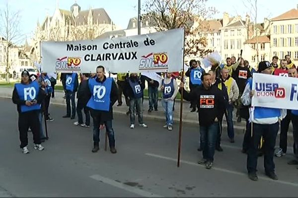 Ils étaient 120 à manifester ce matin à Troyes.