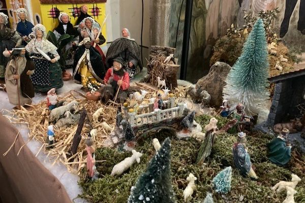 Les santons provençaux attendent patiemment Noël