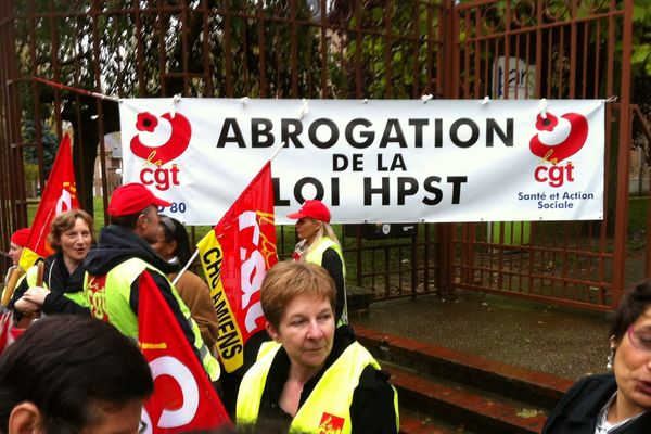 La CGT- santé devant les locaux de l'ARS