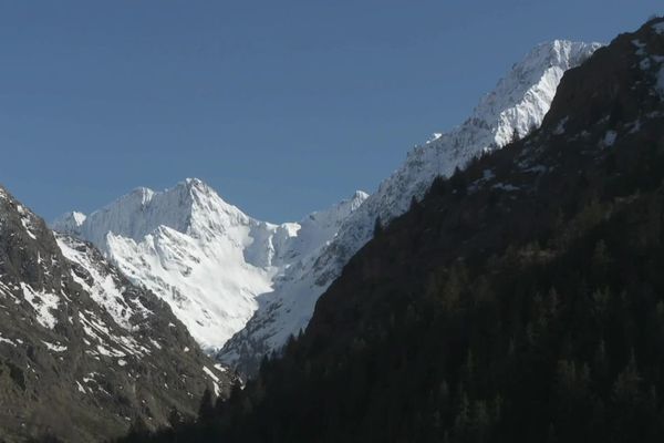 Dans les Alpes, le risque d'avalanches persiste