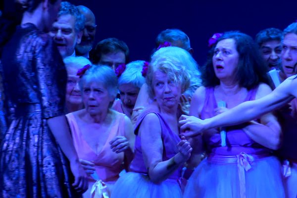 Vingt-et-une figurantes, âgées de 60 à 82 ans, vont monter sur les planches du Grand Théâtre de Bordeaux. Elles joueront les anciennes favorites de l’opéra éponyme, composé par Donizetti.