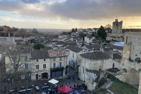 Plus d'un million de touristes à St-Emilion, près de Bordeaux, chaque année.