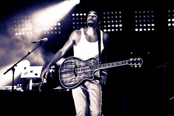 Le chanteur Patrice lors d'un concert à Paris pour la fête de l'Humanité (2011)