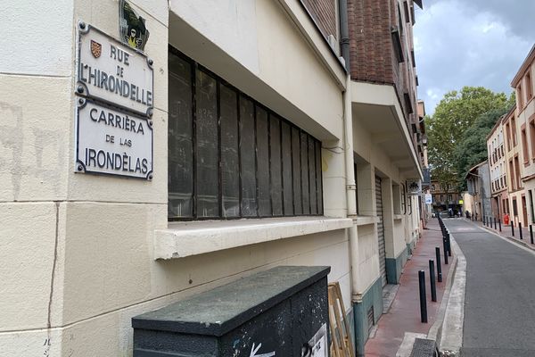 À Toulouse, la rue des hirondelles est située dans le quartier Compans-Cafarelli.