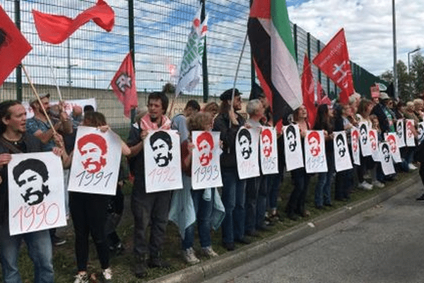 Très soutenu, le militant communiste libanais Georges Abdallah, détenu depuis 40 ans à la maison d'arrêt de Lannemezan ( Hautes-Pyrénées) réclame pour la 11e fois à être libéré sous condition. Sa demande sera examinée ce lundi 7 octobre 2024.