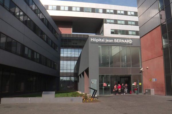 Pionnier d'une gestion décentralisée, 90 % du budget de l’hôpital de Valenciennes est confié à des médecins devenus managers