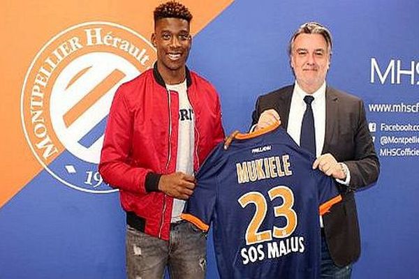 Montpellier - Nordi Mukiele, futur numéro 23 accueilli par Laurent Nicollin au MHSC - 6 janvier 2017.