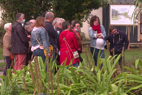 De nombreux habitants étaient présents pour la présentation du projet de réaménagement du bourg d'Etrelles