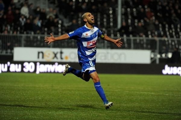 Mounir Obbadi N°8 - Estac Troyes