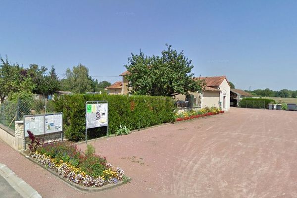 La mairie de Guesnes, une commune de 250 habitants dans la Vienne.