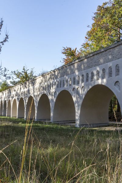 L'aqueduc acheminant l'eau au réservoir Montsouris à Paris