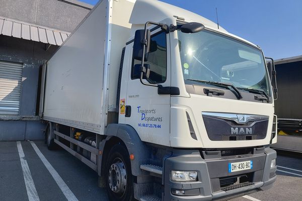 Un camion de l'entreprise de Transports Despatures à Lesquin