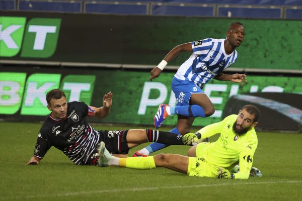 Malgré le retour de Romain Thomas, le Grenoblois Pape Meïssa Ba trompe pour la deuxième fois Anthony Mandrea. Caen perd encore à Grenoble (3-1) et reste relégable.