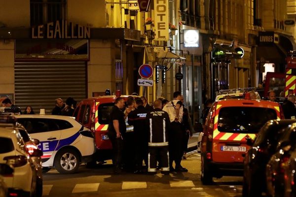 Près de la place de l'Opéra, où a eu lieu l'attaque, le 12 mai à Paris 