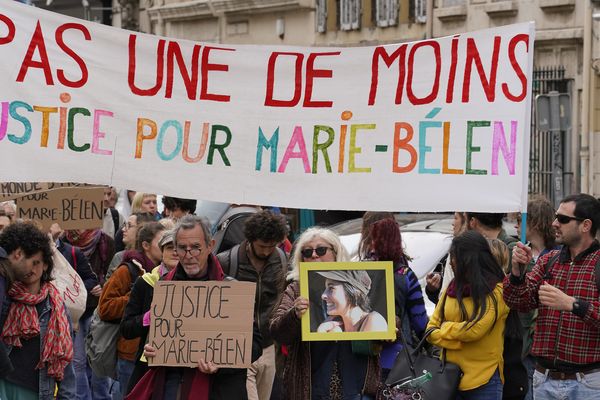  Une marche pour Marie Belen, l'étudiante gardoise assassinée un portable, à Marseille le 15 avril 2019.
 