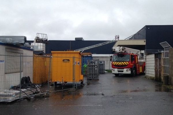 Un incendie s'est déclaré ce dimanche matin à l'hypermarché Auchan de Tours-Nord (Indre-et-Loire).