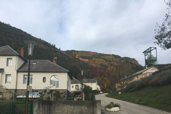 La suspecte iséroise avait été interpellée mardi chez elle dans la cité minière de Prunières.