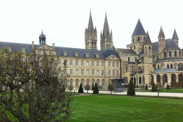 L'hôtel de ville de Caen