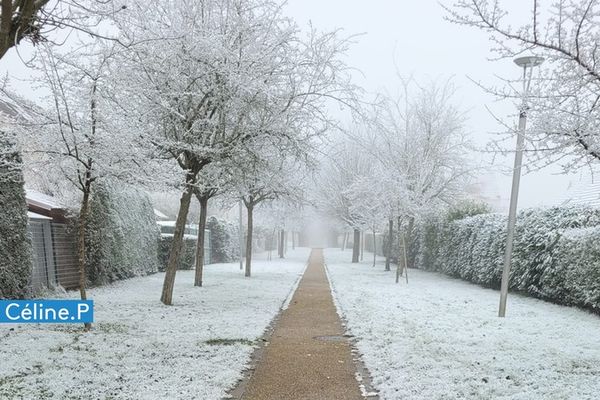 La neige est tombée à Moissy-Cramayel en Seine-et-Marne.