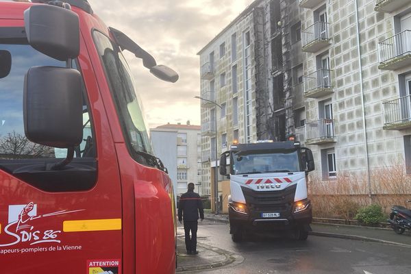 Cinq appartements ont été détruits l'incendie, sept personnes ont été hospitalisées