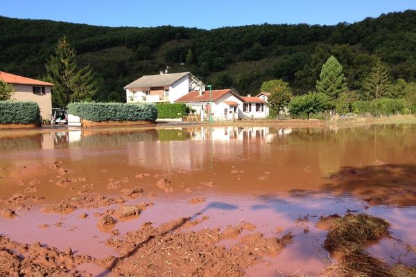 Inondations à Vabres-l'abbaye dans l'Aveyron