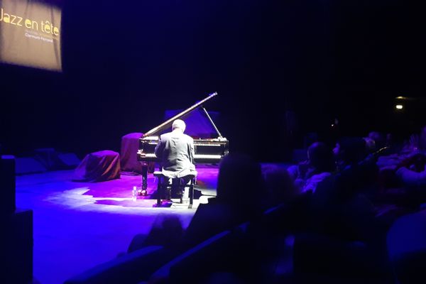 Alain Jean-Marie a livré une prestation de piano solo pour l'ouverture du festival Jazz en Tête.