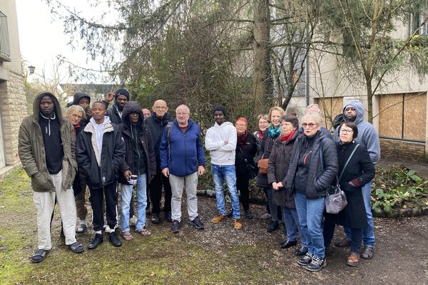 Des habitants de Fontaine-les-Dijon et la LDH se mobilise contre l'expulsion