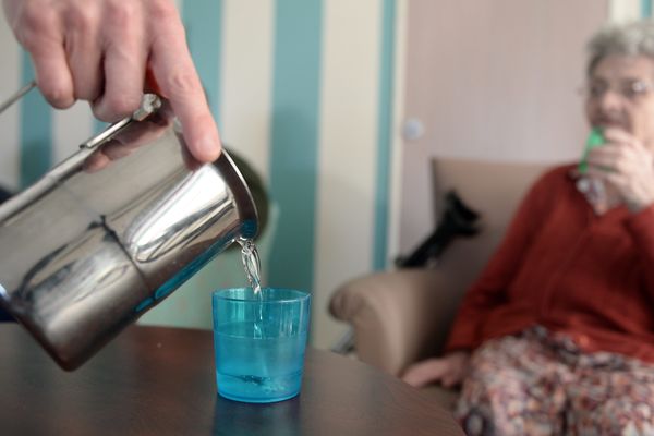 Par temps de canicule, il convient de prendre soin des personnes les plus fragiles, personnes âgées, enfants, femmes enceintes