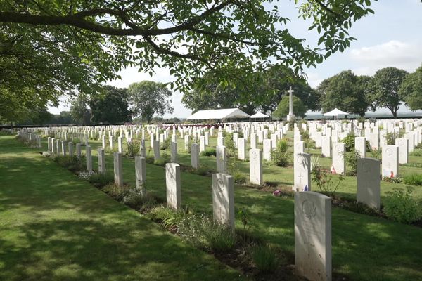 Une vingtaine de professeurs canadiens qui enseignent l'histoire ont effectués un voyage mémoriel dans le Calvados.